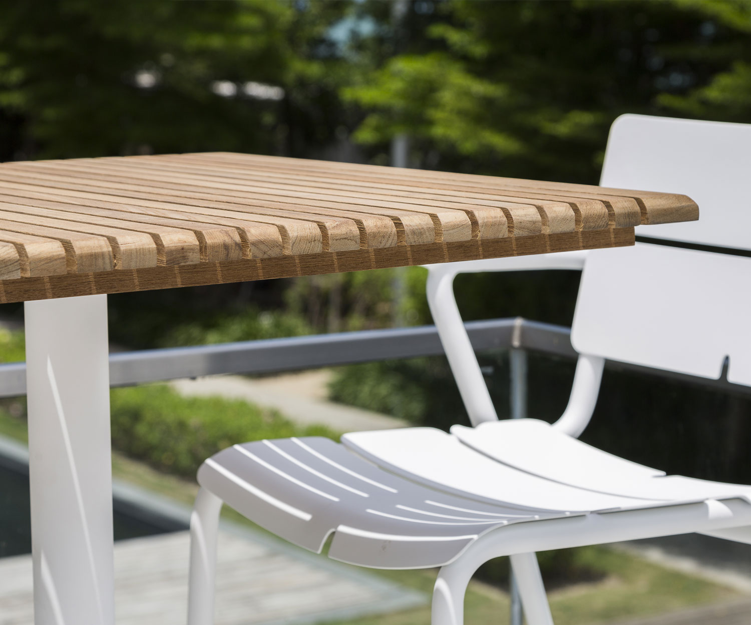 Oasiq Tavolo da pranzo Ceru in alluminio L 70 cm teak bianco